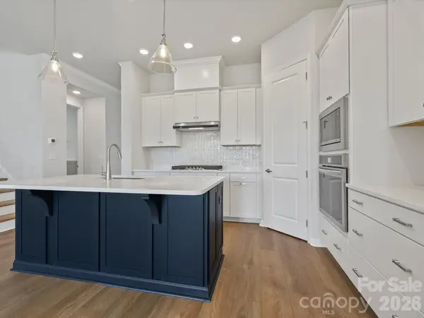 1015 Fen LN, Waxhaw, NC 28173