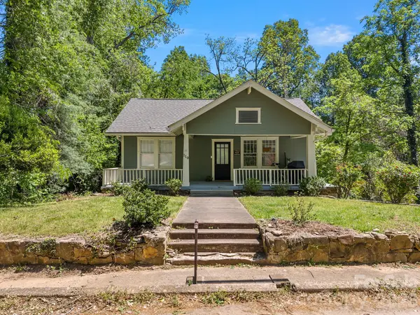 110 Grady AVE, Tryon, NC 28782