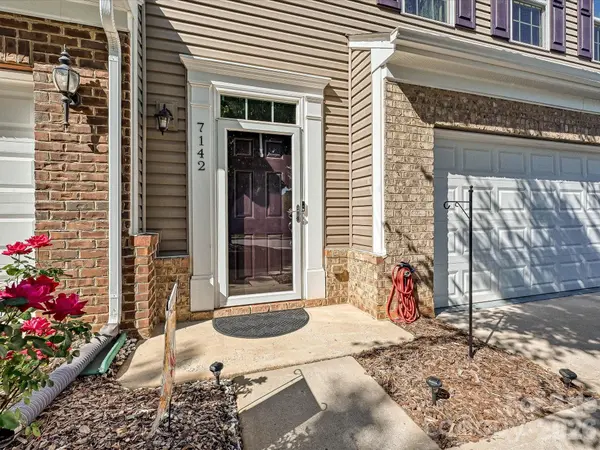 7142 Mariners Village DR, Denver, NC 28037