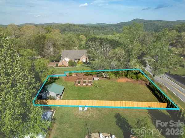 TBD Triple TER #B, Brevard, NC 28712
