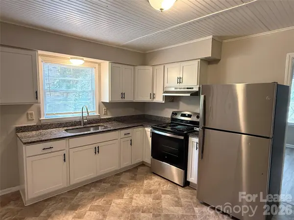 524 Echodale DR, Charlotte, NC 28217
