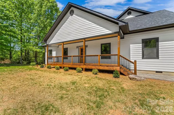 438 Plantation DR, Marion, NC 28752