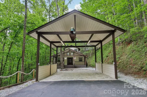 291 Dills RD, Bryson City, NC 28713
