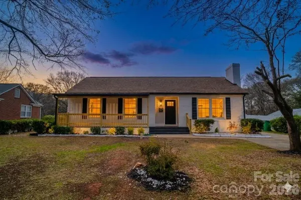 1033 Tracy DR, Charlotte, NC 28217