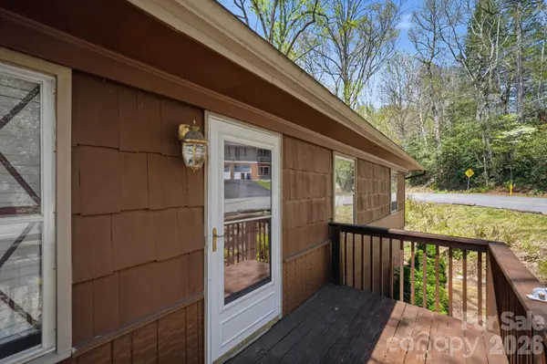806 Dogwood DR, Boone, NC 28607
