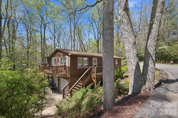 806 Dogwood DR, Boone, NC 28607