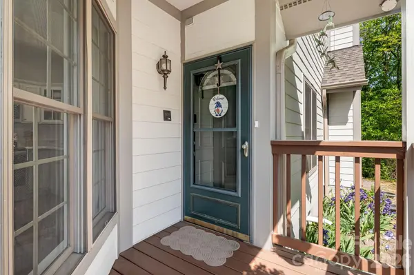 29 Little Cedar CT, Asheville, NC 28805