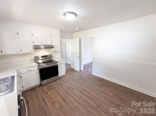 1815 Weststone DR, Charlotte, NC 28208