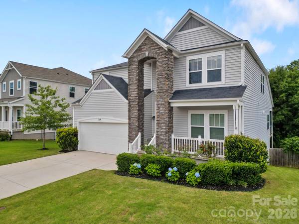 456 Jones Peak DR, Simpsonville, SC 29681