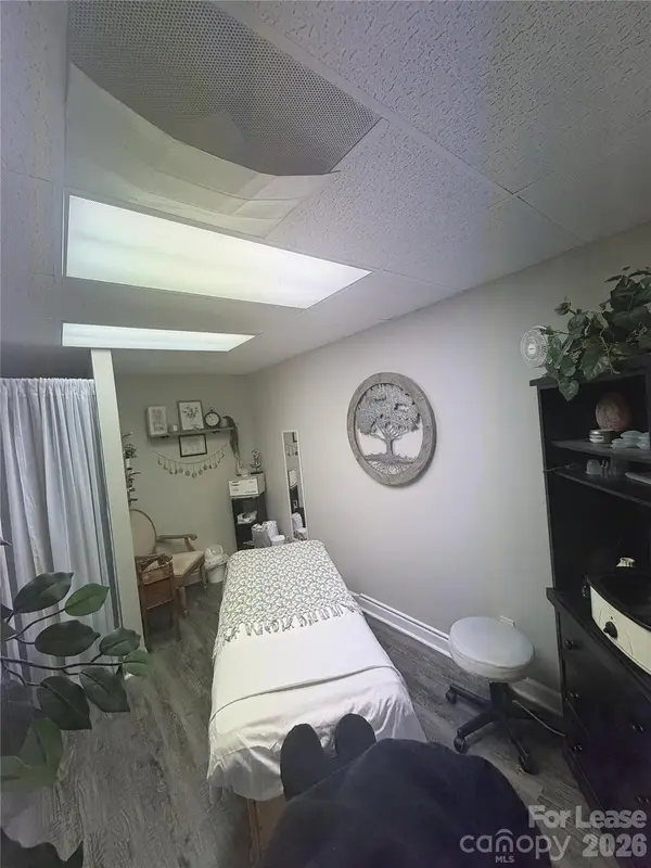 1814 N Aspen ST, Lincolnton, NC 28092