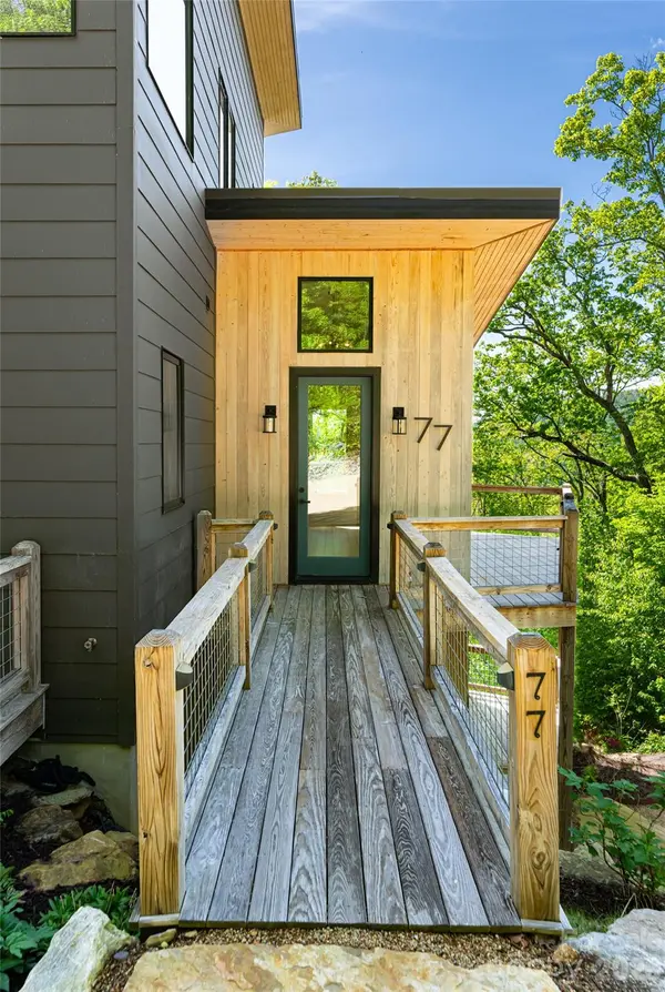 77 Mcintyre DR, Asheville, NC 28803