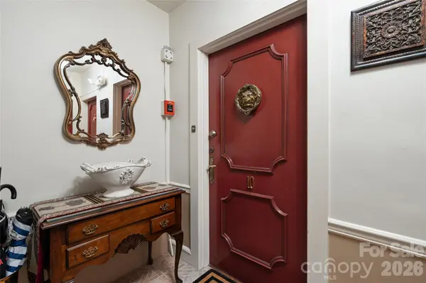 185 Macon AVE #B10, Asheville, NC 28804