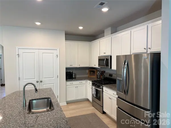 13057 Cottage Crest LN, Charlotte, NC 28273