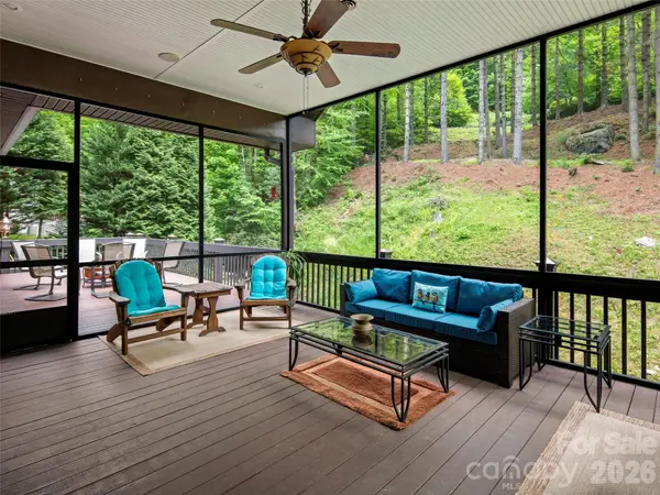79 Ward RD, Maggie Valley, NC 28751