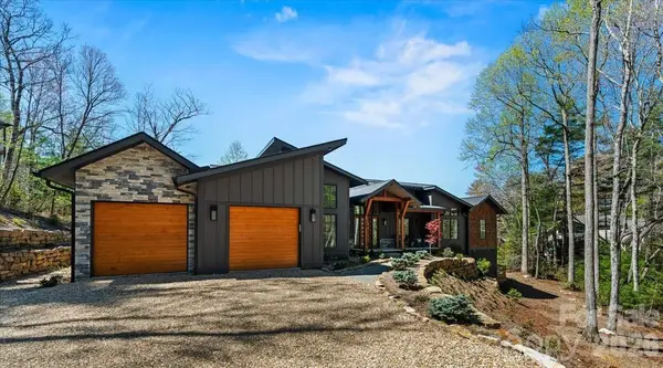 984 Eagle Lake DR, Brevard, NC 28712