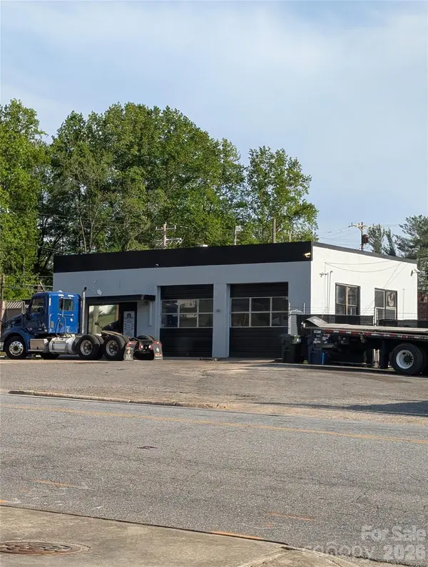 903 3rd AVE NW, Hickory, NC 28601
