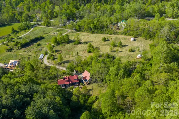 10 and 12 Dogwood Hills LN, Weaverville, NC 28787