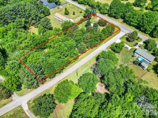 6067 Lake Wylie RD, Lake Wylie, SC 29710