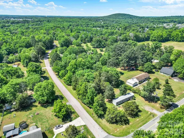 6067 Lake Wylie RD, Lake Wylie, SC 29710