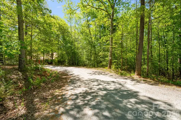 304 Richardson Creek LN, Forest City, NC 28043