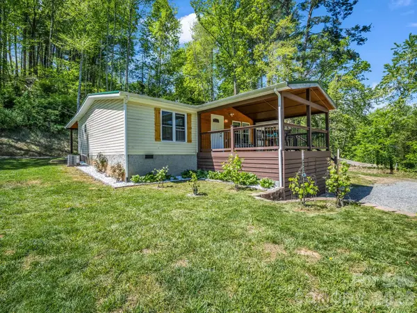 285 Dix Creek No 1 RD, Leicester, NC 28748