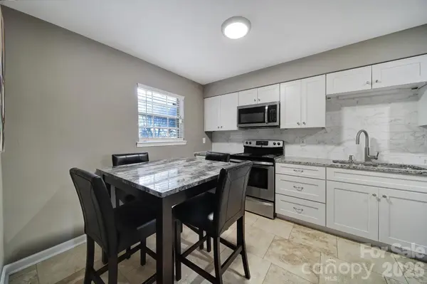 11005 Hunter TRL, Charlotte, NC 28226