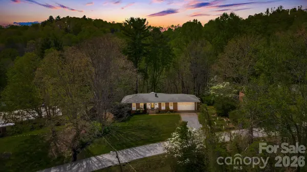 37 Duck DR, Mars Hill, NC 28754