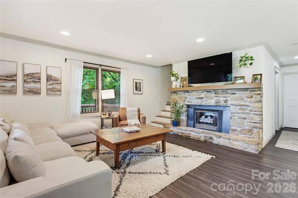 919 N Country Club DR, Cullowhee, NC 28723