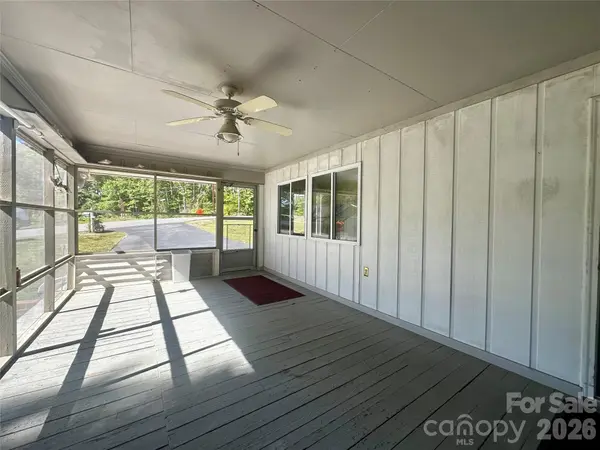 263 Spring Shore RD, Statesville, NC 28677