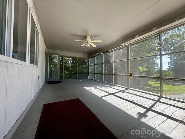 263 Spring Shore RD, Statesville, NC 28677