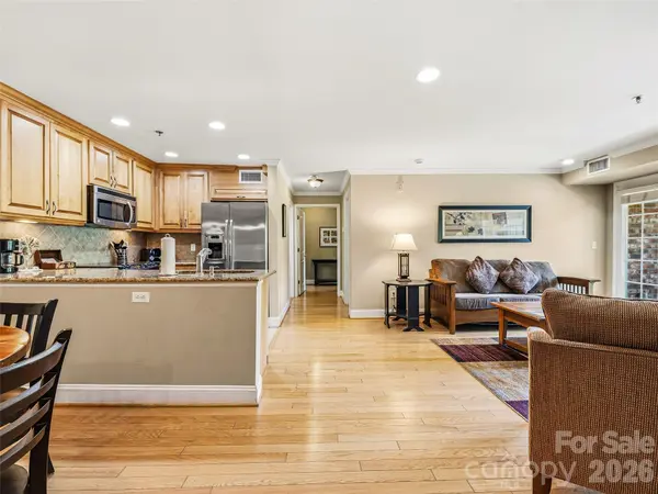 210 Bowling Park RD, Asheville, NC 28803