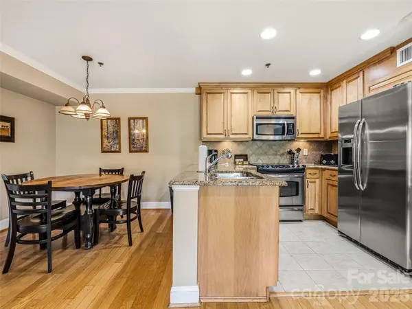 210 Bowling Park RD, Asheville, NC 28803
