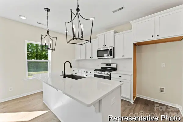 122 Peak View RD #3, Statesville, NC 28677