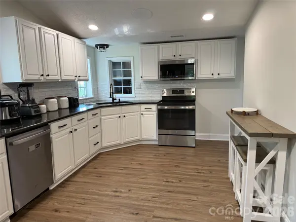 1442 Lee Pearson RD, Lenoir, NC 28645