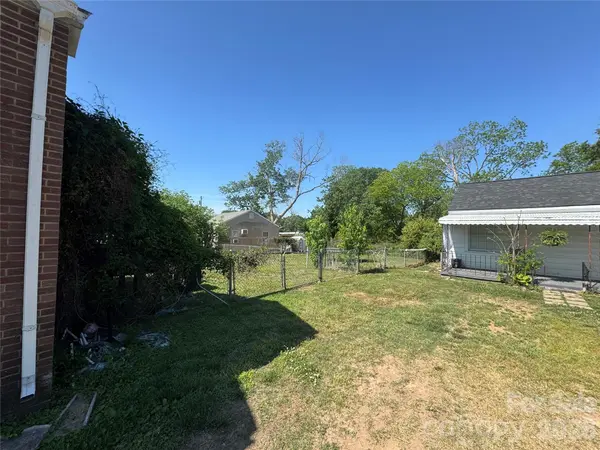 1405 Hickory Grove RD, Gastonia, NC 28056