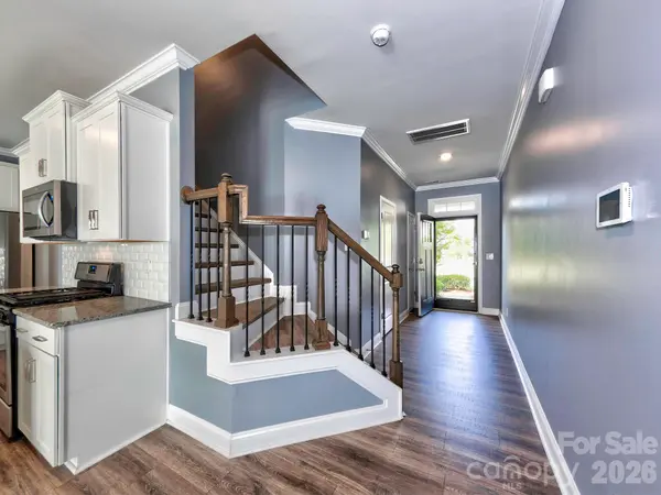 915 Emma Kate CT, Lake Wylie, SC 29710