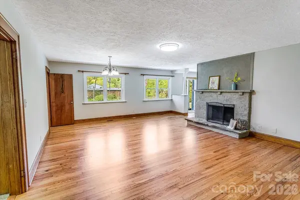 2629 Soco RD, Maggie Valley, NC 28751