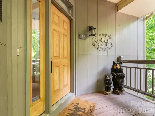 266 Sunset Point RD #B2, Burnsville, NC 28714