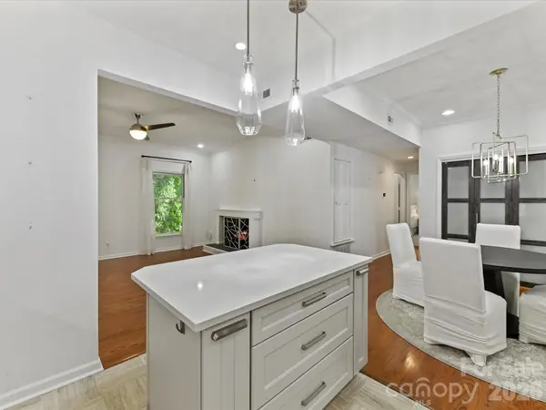1014 Queens RD #D, Charlotte, NC 28207