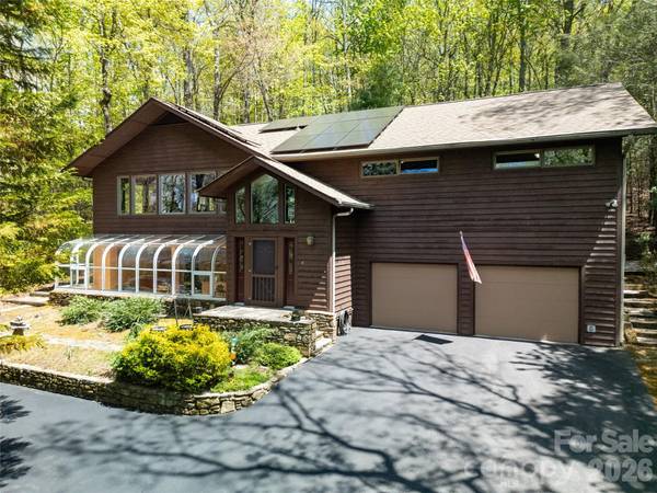 71 Elseetos DR, Brevard, NC 28712