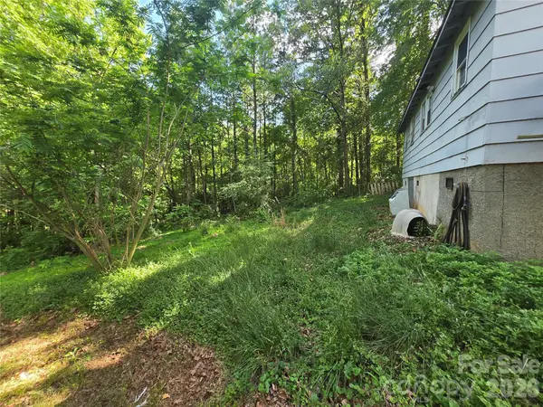 413 S Pinchback AVE, Bessemer City, NC 28016