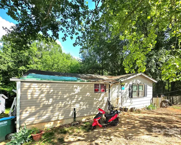 413 S Pinchback AVE, Bessemer City, NC 28016