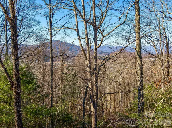 92 Chimney Crest DR, Asheville, NC 28806