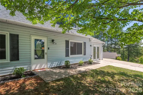 20 Lionel PL, Asheville, NC 28806