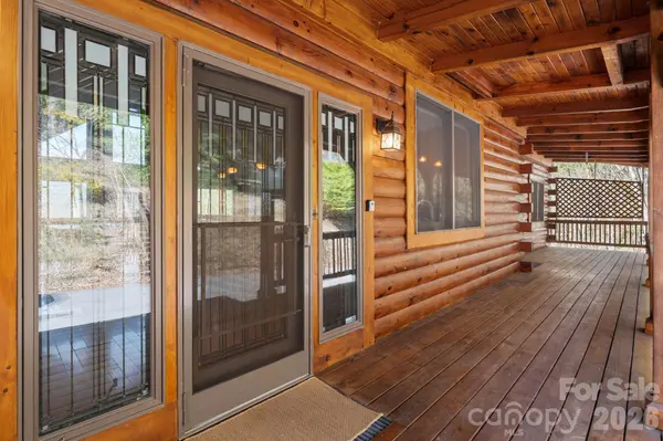 248 Hillcrest LN, Banner Elk, NC 28604
