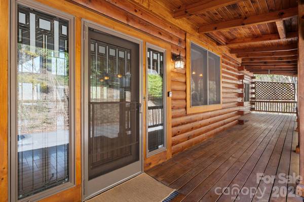 248 Hillcrest LN, Banner Elk, NC 28604