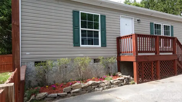 106 Central AVE, Swannanoa, NC 28778
