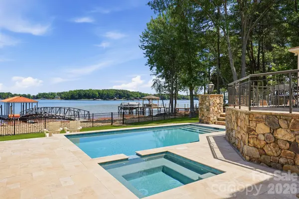 3900 Channel Pointe LN, Denver, NC 28037