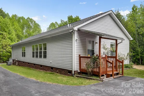 3287 Cabin Creek RD, Zirconia, NC 28790