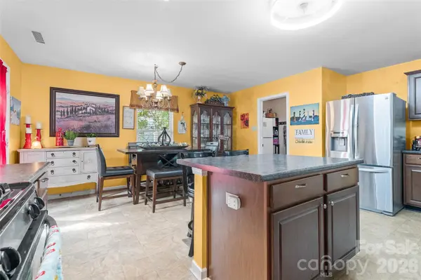 3248 Pikes Peak DR, Gastonia, NC 28052